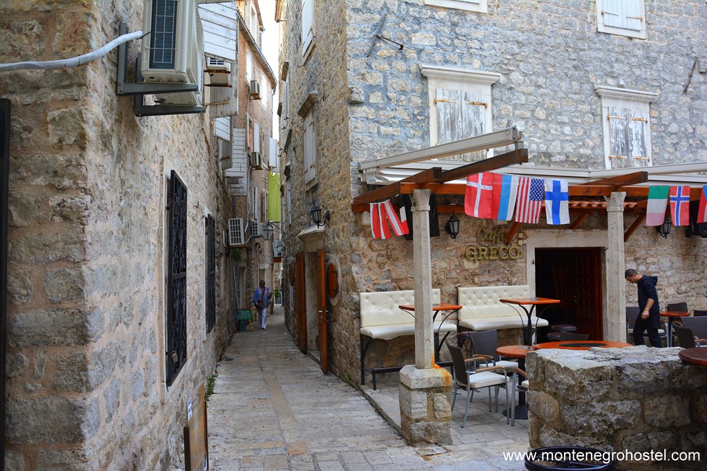 m Hostel Budva 02