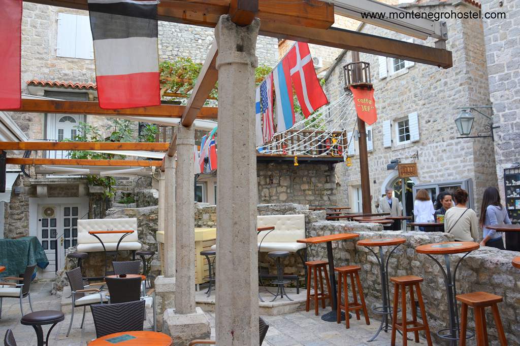 m Montenegro Hostel BB Budva 02