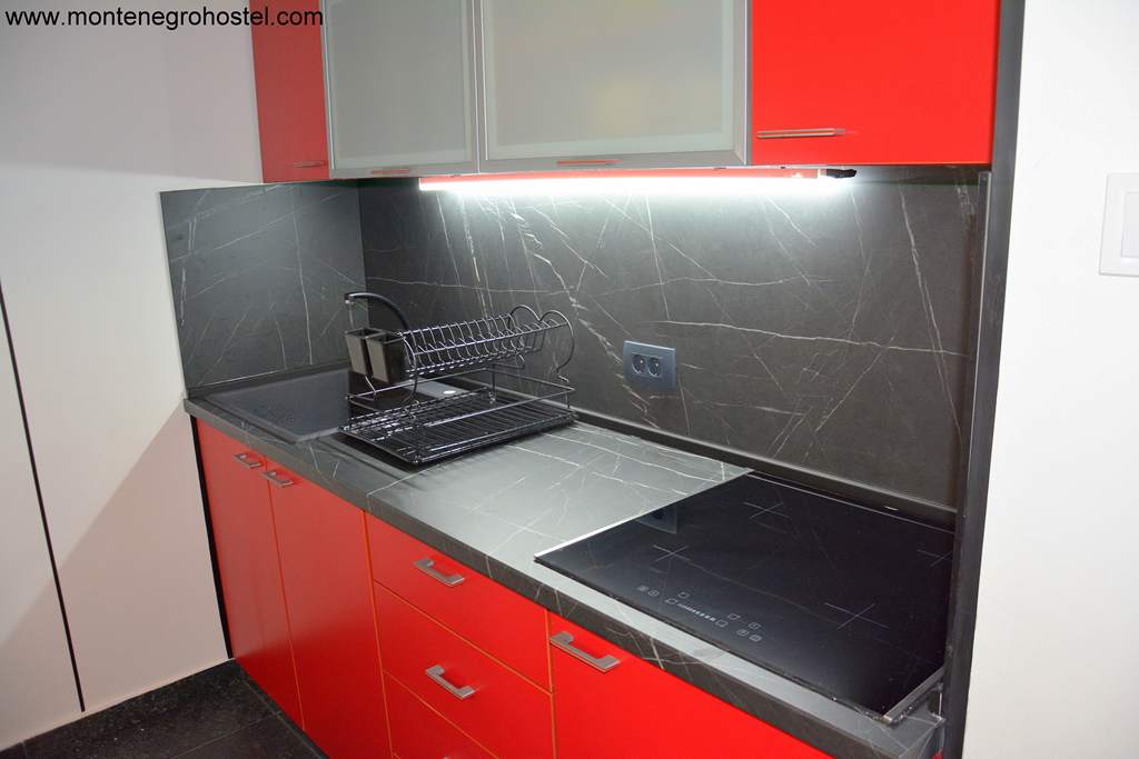 m Montenegro Hostel Budva 04