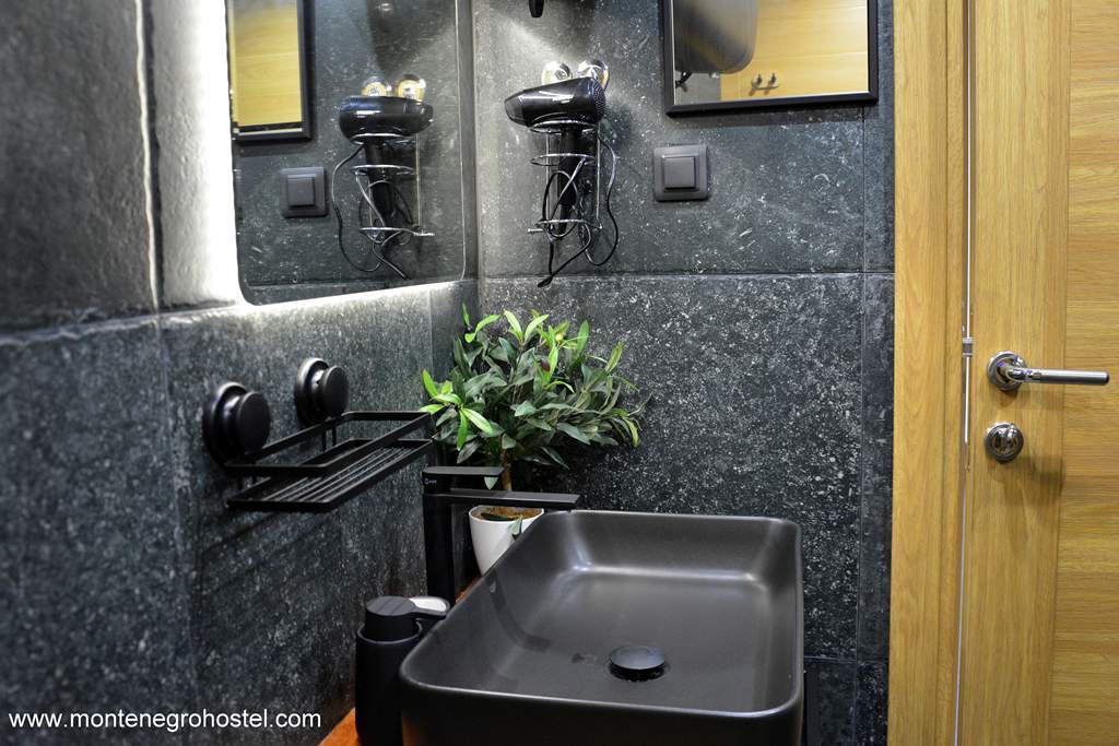 m Montenegro Hostel Budva 11