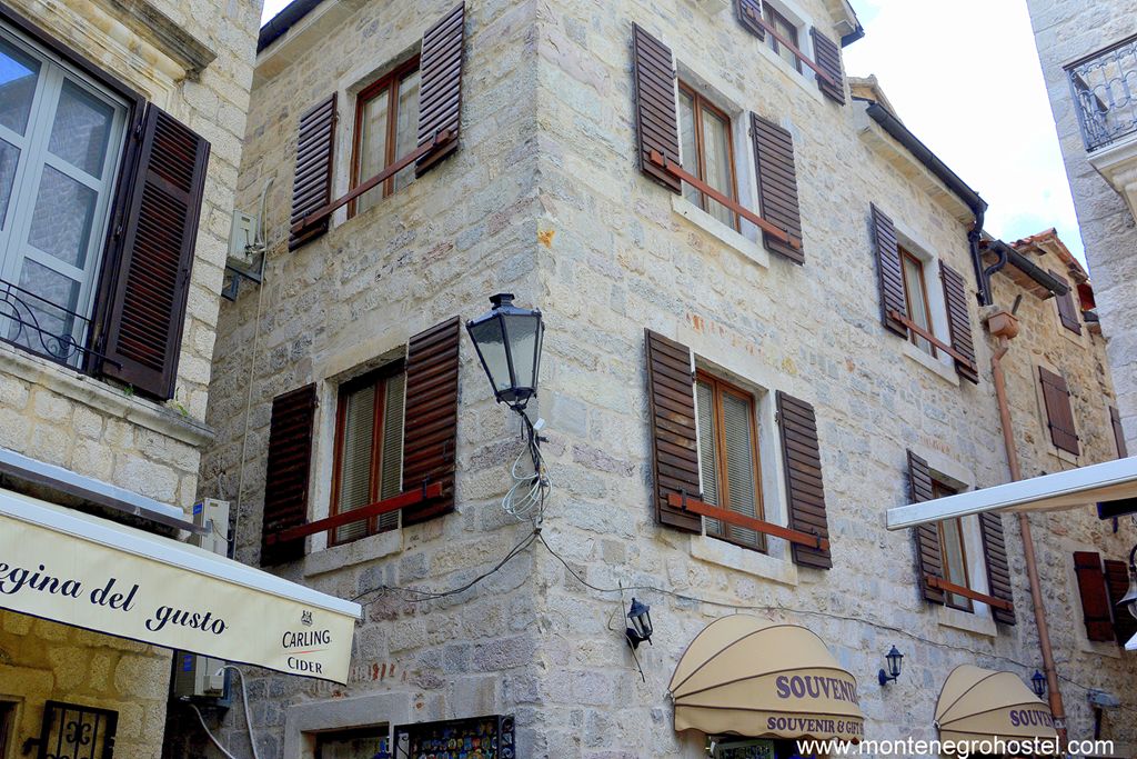 m Hostel Kotor 01