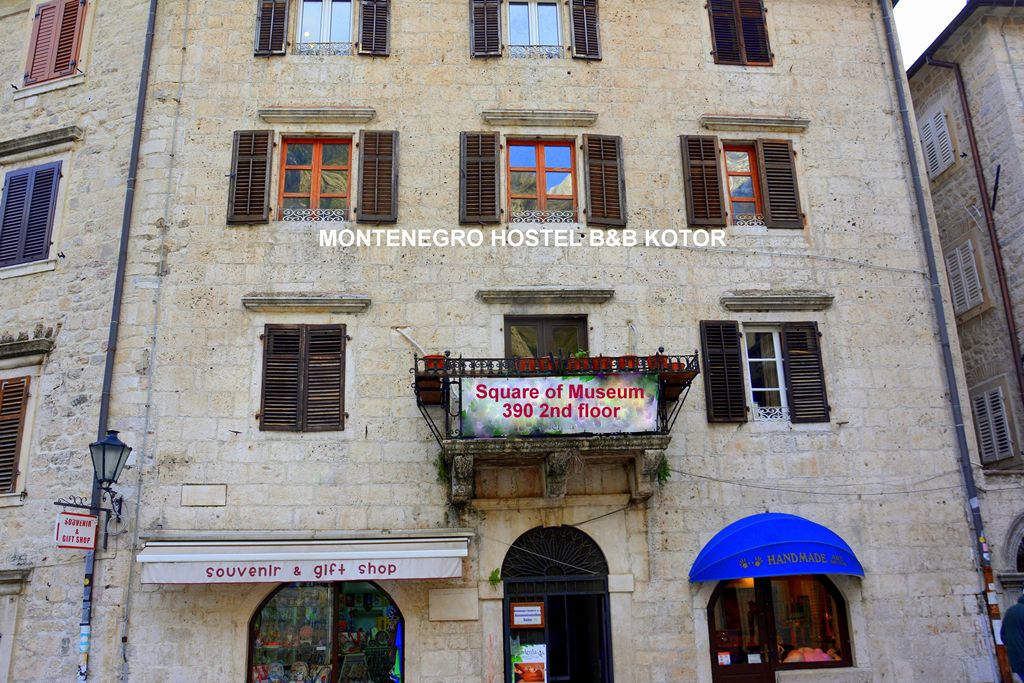 m Hostel Kotor 03