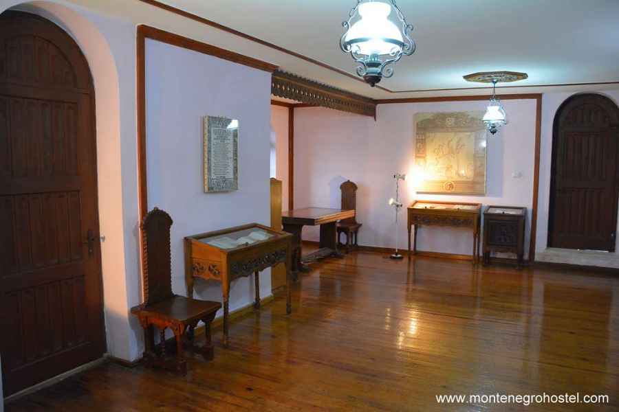 library in the museum