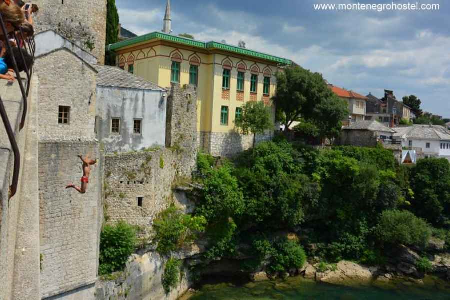 skok s mosta Mostar JPG