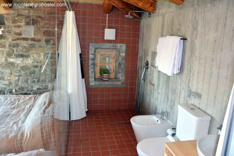 Triple room with glass walls