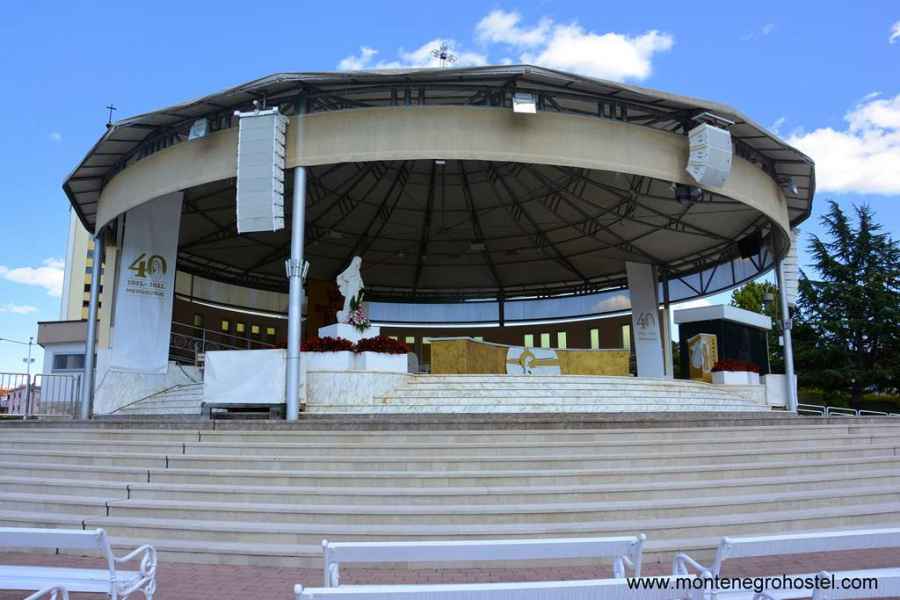 Exterior-altar-medjugorje