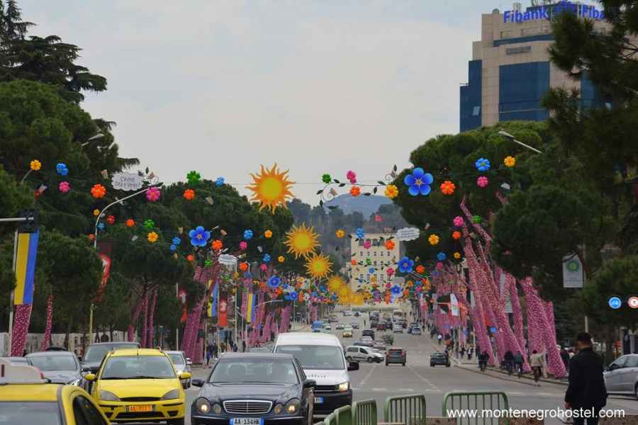 Dëshmorët e Kombit Boulevard 